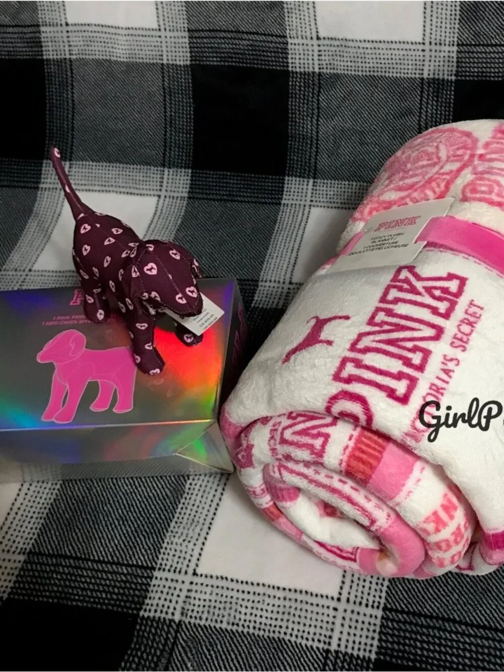 VS PINK FRIDAY COLOR-BLOCK FLEECE COZY BLANKET & MAROON MINI DOG LOVEY BUNDLE